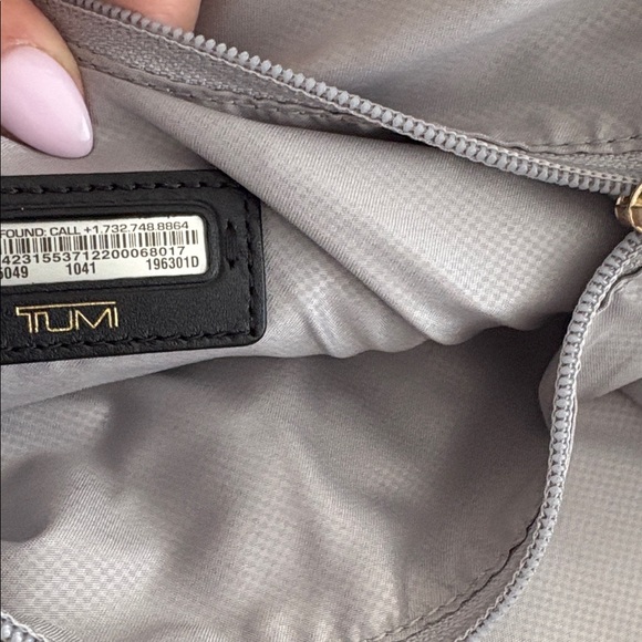 TUMI - Voyageur Carson Laptop Backpack - Women - Black - Picture 15 of 16